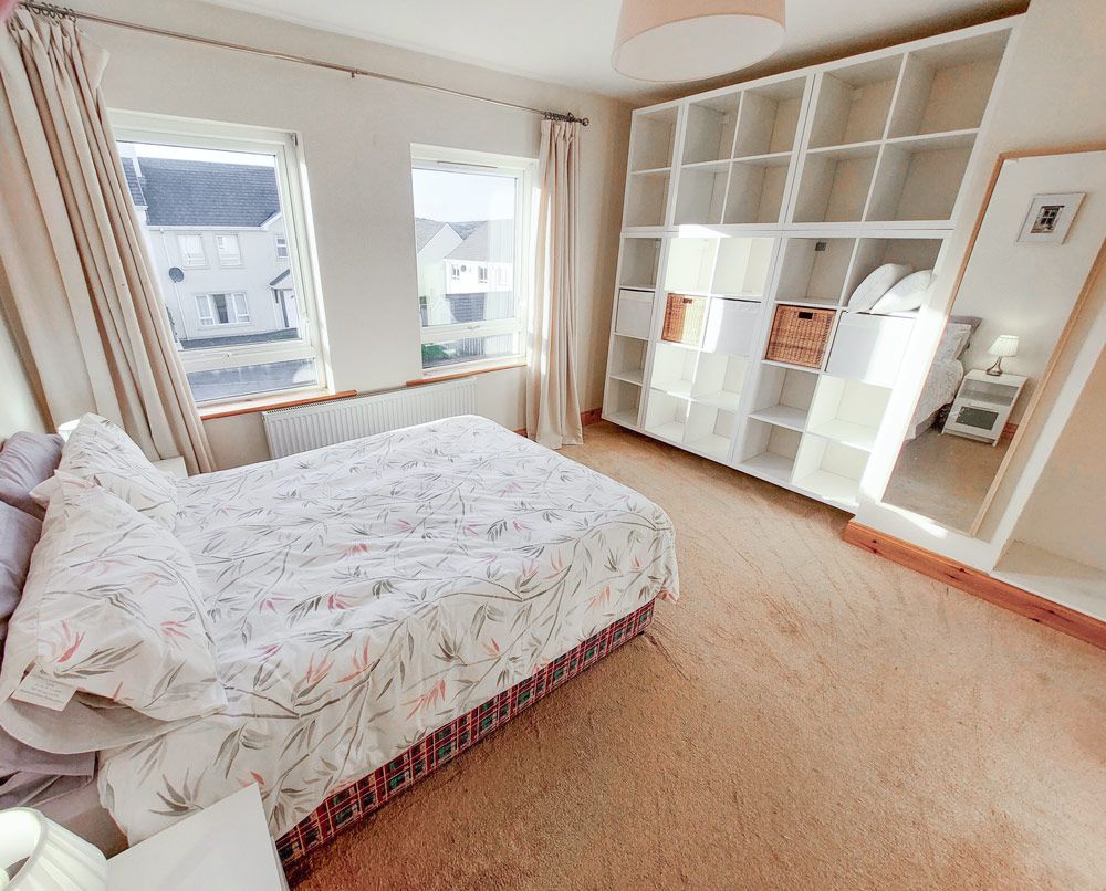 King-size ensuite bedroom of Sea Haven Dunfanaghy